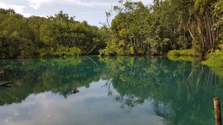 20180205_a lake in Enggano.jpg